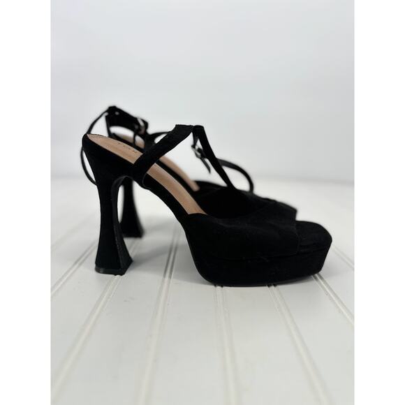 Torrid 9.5 WW Black Velvet Square Open Toe 5" Heels Criss Cross Ankle Strap - Picture 2 of 10